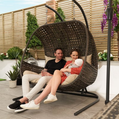 Rattan Double Suspended Lounging Egg Chair in Brown Rattan