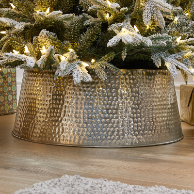 60cm Round Metal Tree Skirt in Silver