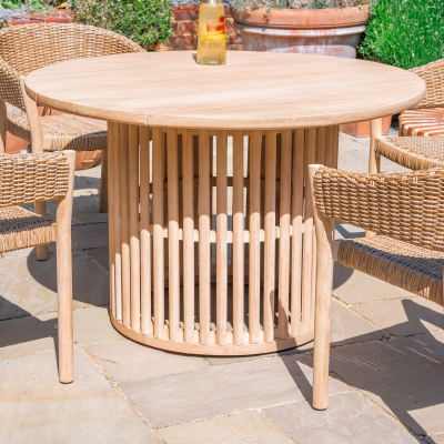 Hailey 4 Seat Rattan Wood Dining Set - Round Table in Acorn
