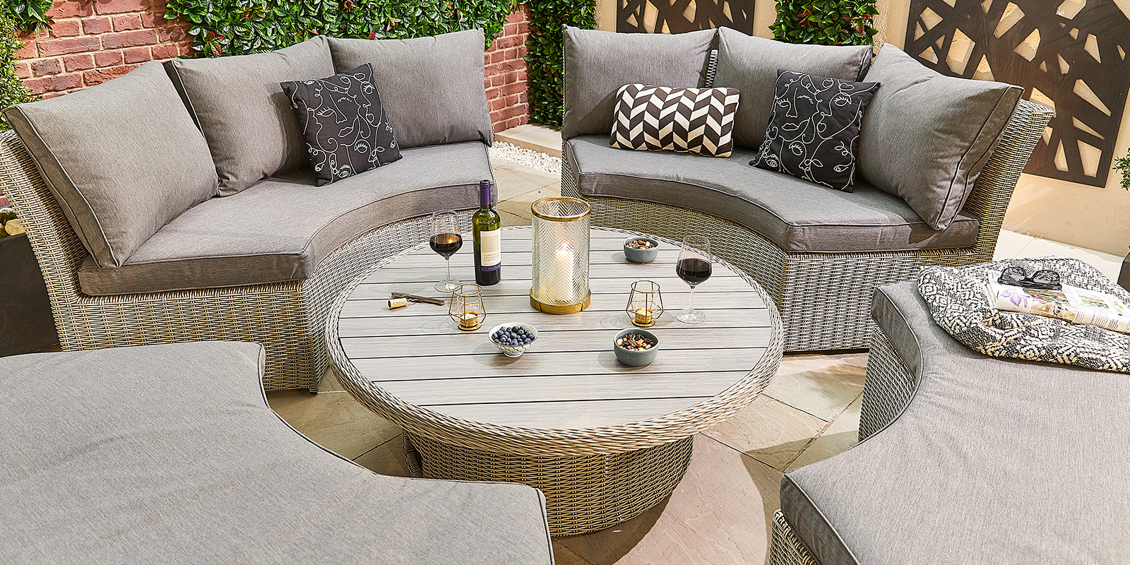 The Benefits of Modular Rattan Furniture